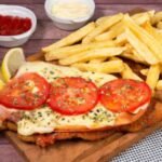 milanesa-a-la-napolitana-con-guarnicion-de-papas-VLWFAANIWBGPFO4CSUHS7RYVVQ (1) 400×400